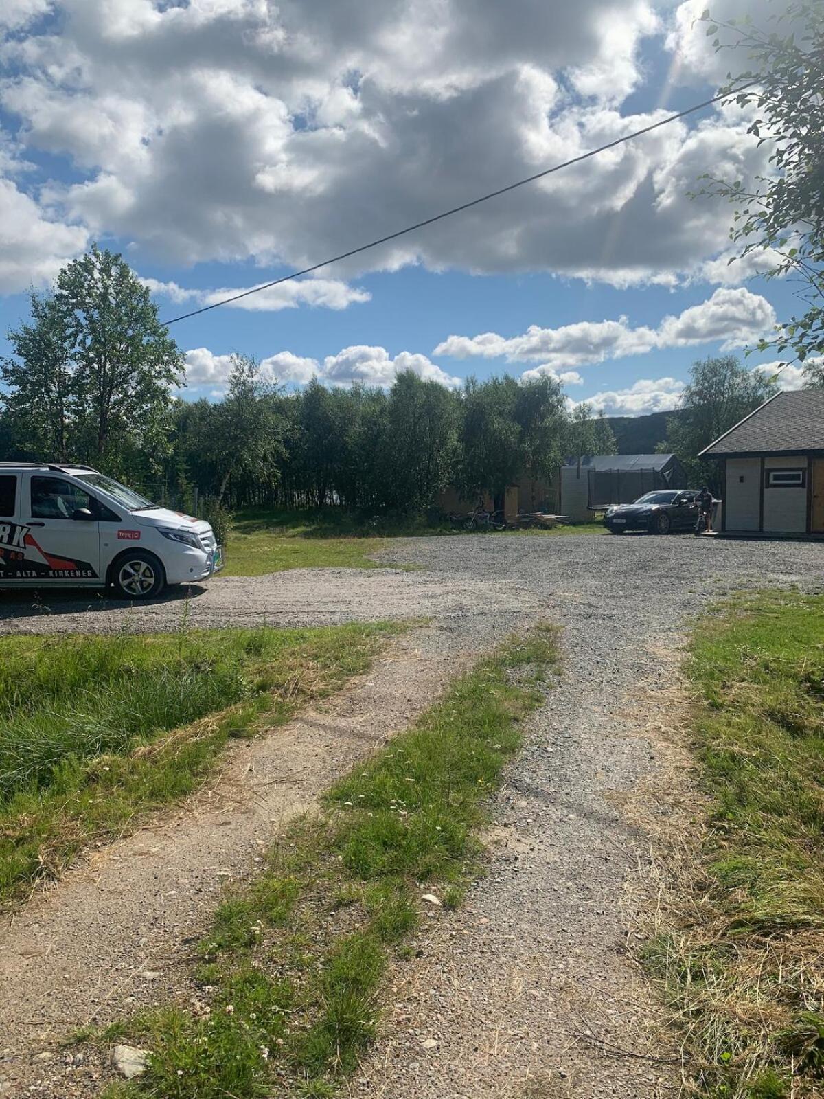 Cottage With Good Standard Next To Neiden River Exterior photo